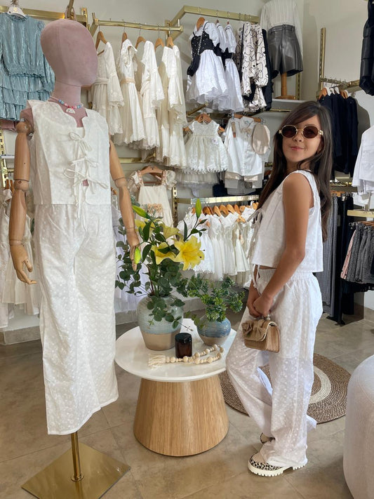 conjunto en hoja rota blanco y beige