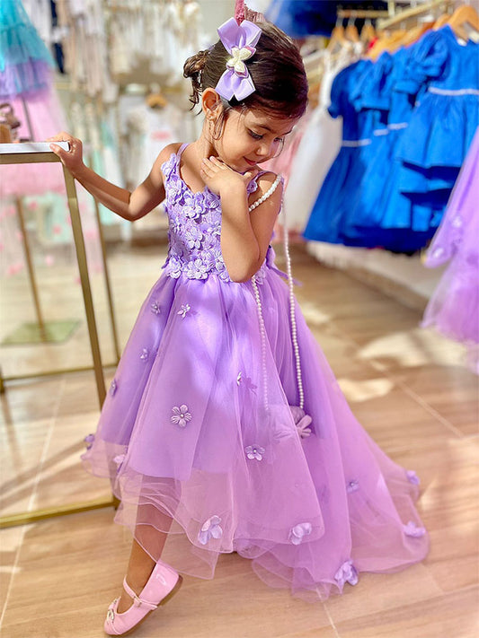 Vestido Lila con cola con flores